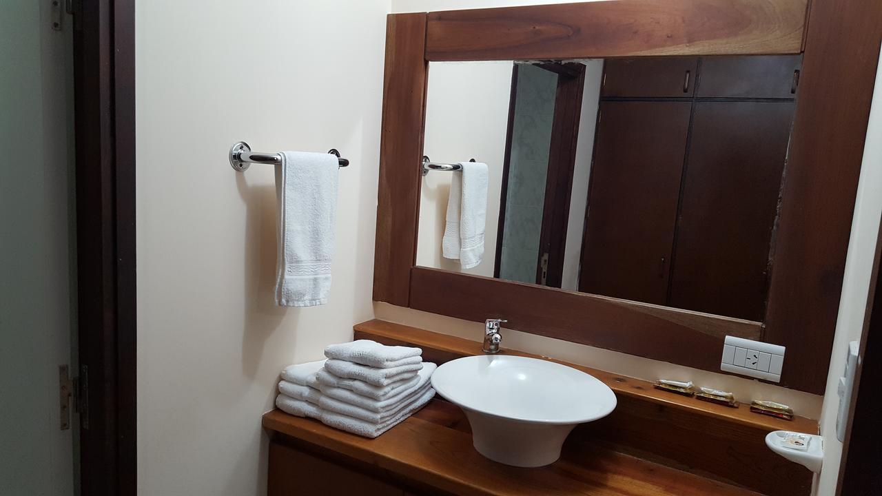 Hotel Mora ロス・アンティグオス エクステリア 写真